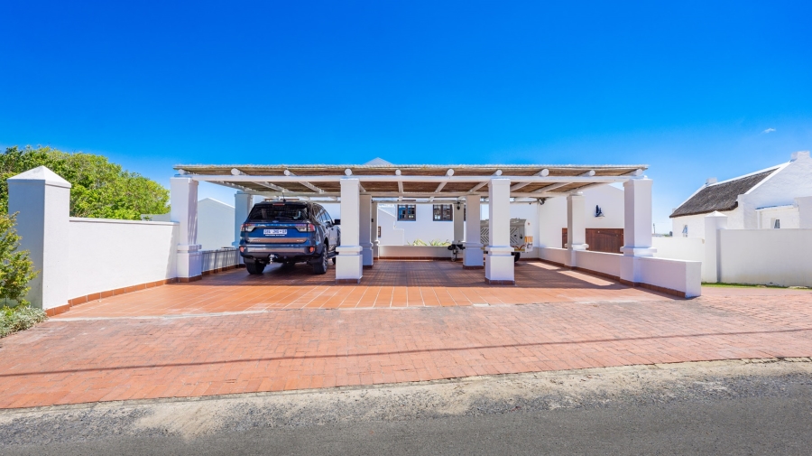 5 Bedroom Property for Sale in Arniston Western Cape